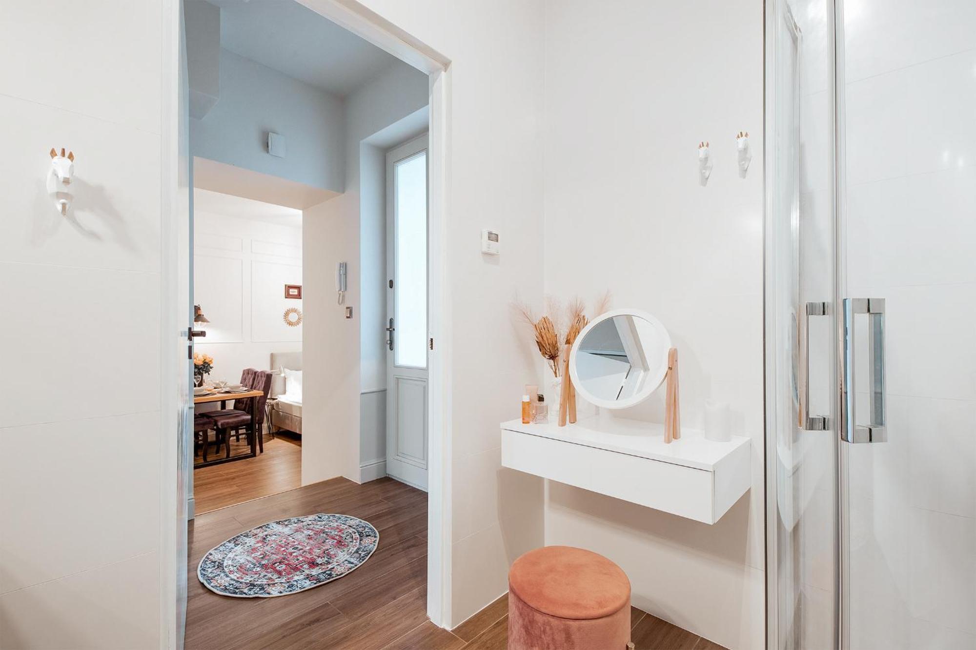 Cozy Apartment In Old Town Краков Экстерьер фото