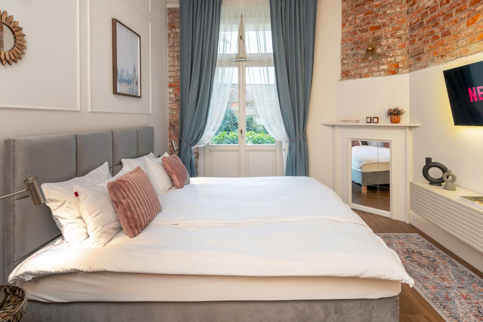 Cozy Apartment In Old Town Краков Экстерьер фото